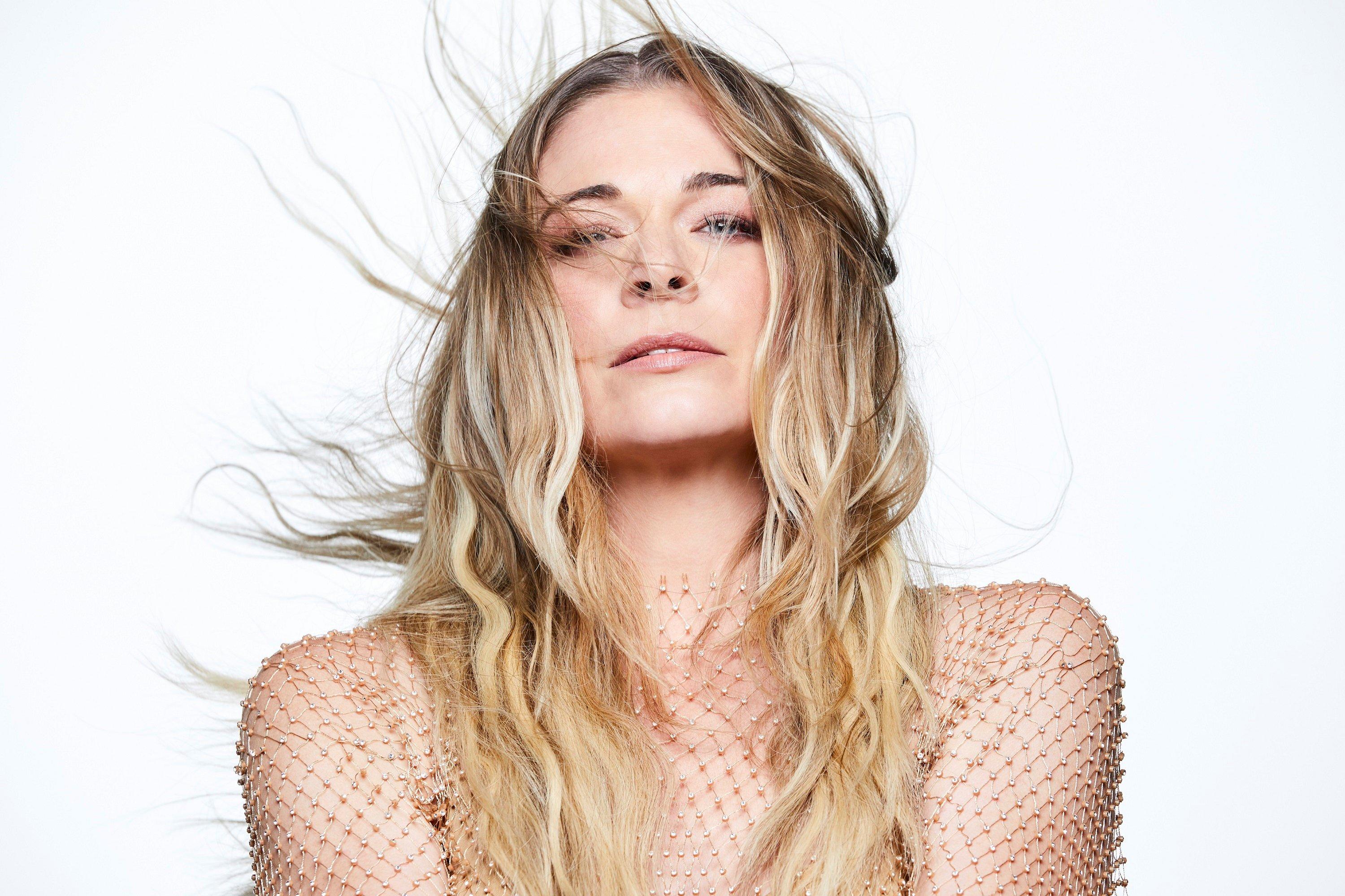 LeAnn Rimes On New Album 'God's Work,' MajorLabel Debut 'Blue